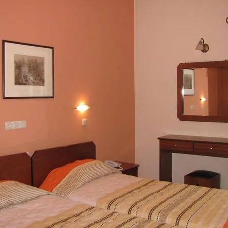 Hotel Spanias