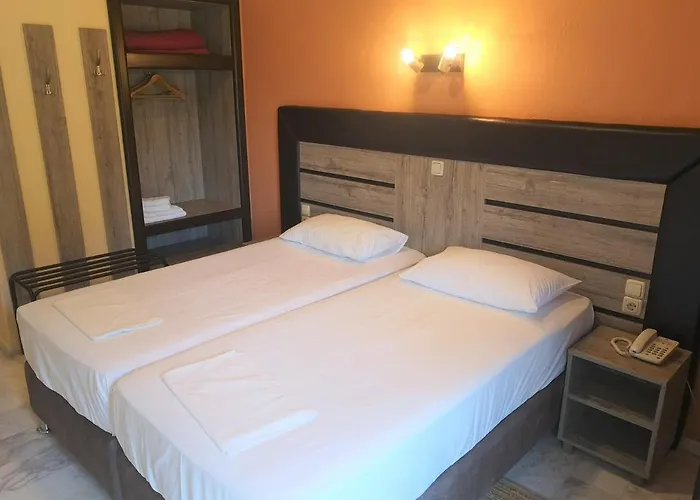 Szálloda Spanias 2*